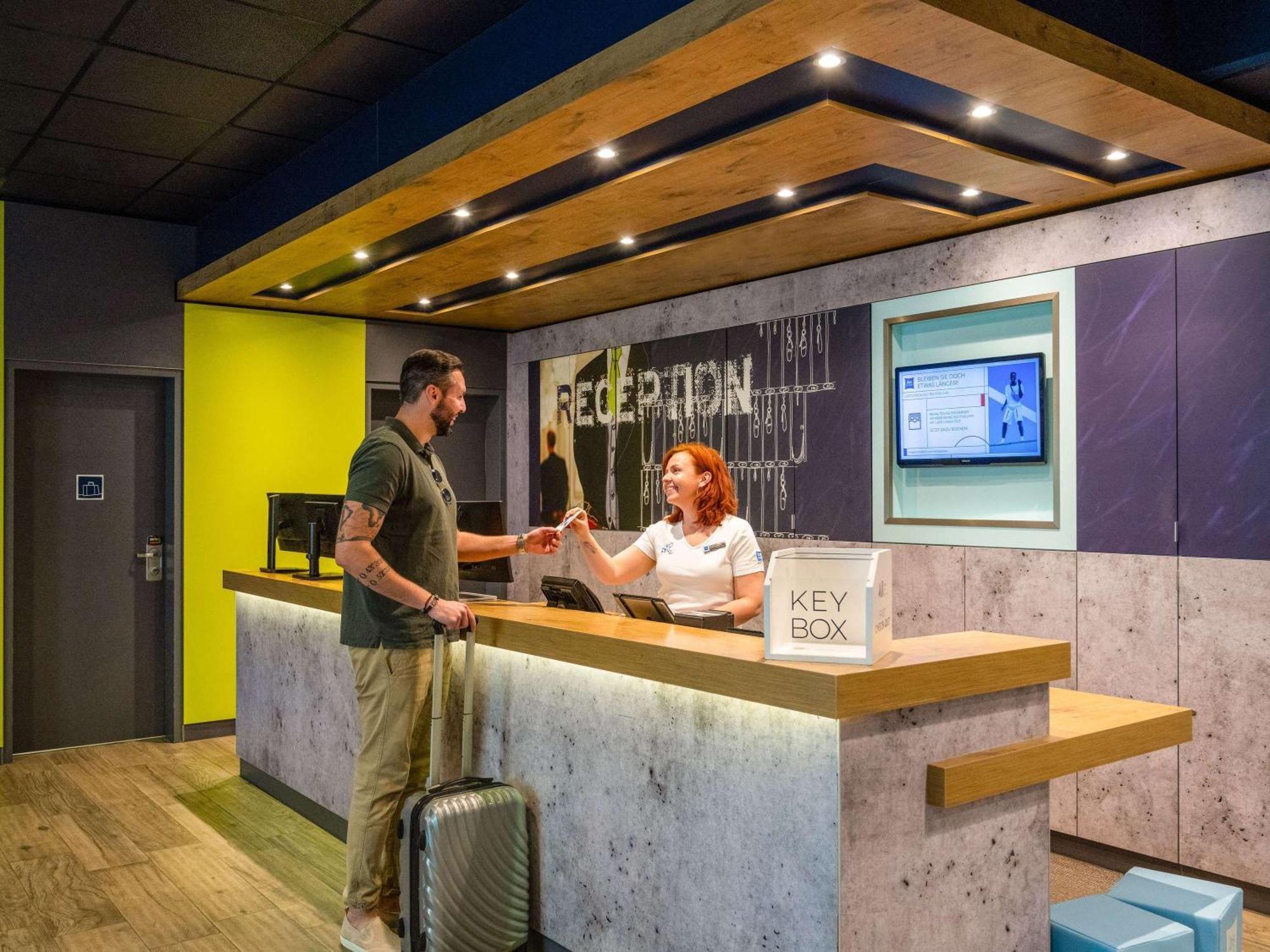 Ibis Budget Berlin Kurfuerstendamm - Neu Renoviert Berlim Exterior foto